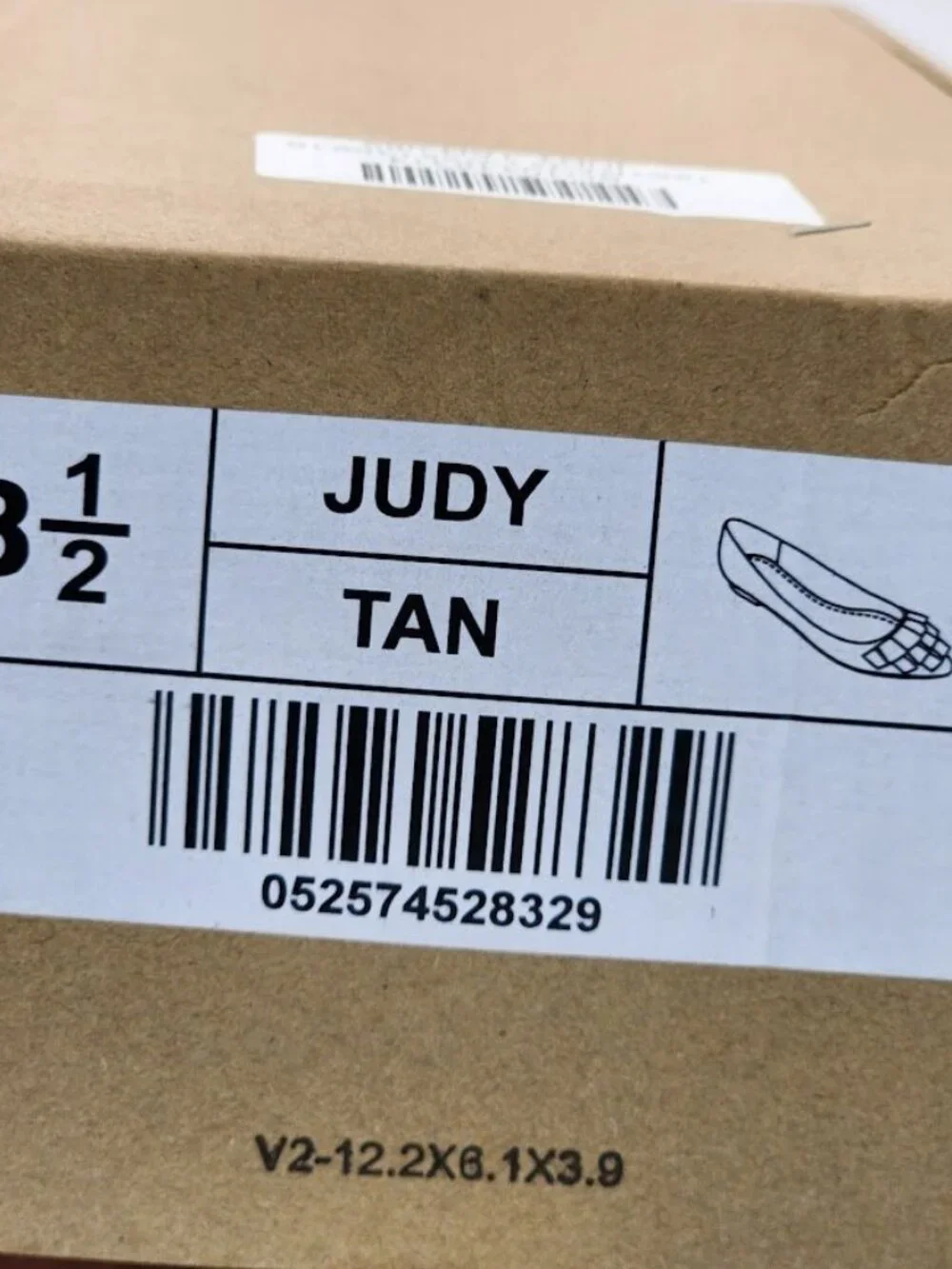 Journee Collection Judy Tan Ruffle Pointed Toe Flats Women's Size 8.5